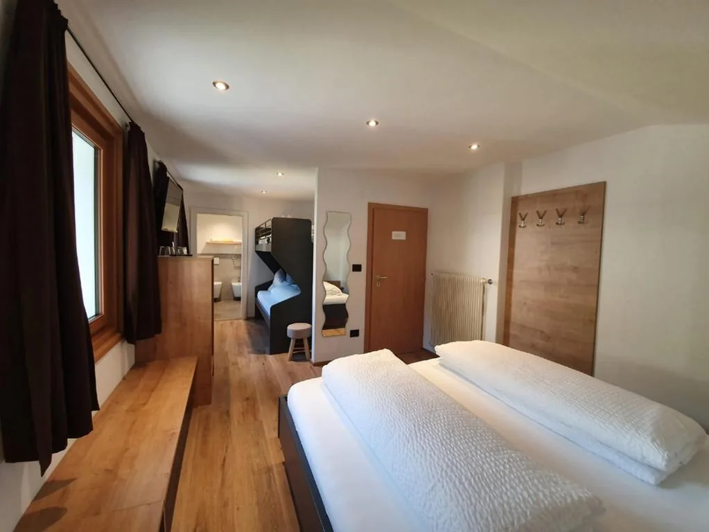 Quadruple Room with Private Bathroom — Haus Herta B&B