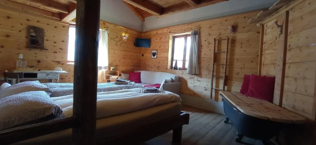 Quadruple Room with Shower — B&B Baita Bertolini