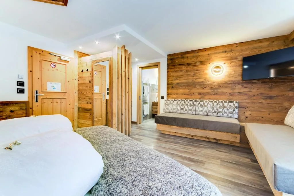 Camera Quadrupla Deluxe — Hotel Muliac