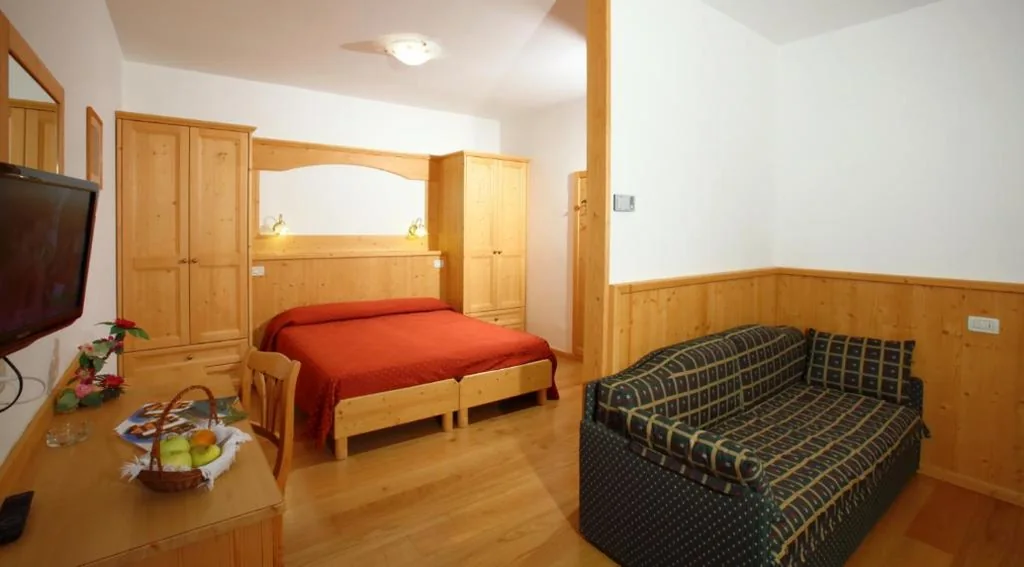 Camera Quadrupla Economy — Hotel Zurigo
