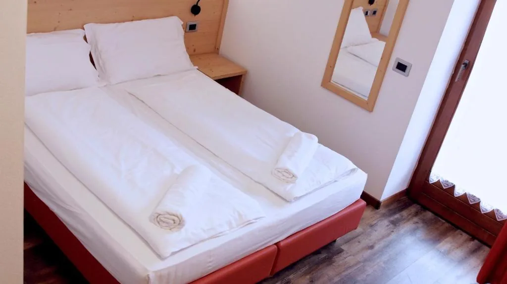 Camera Quadrupla — Ski Lodge Pampeago