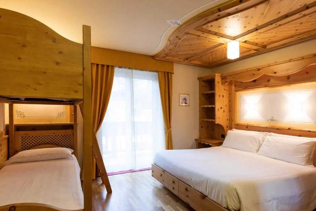 Standard Quadruple Room — Hotel Medil