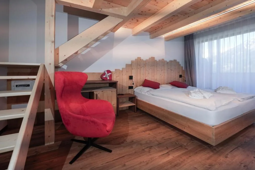 Camera Quadrupla Superior — Dolomiten Hotel Irma