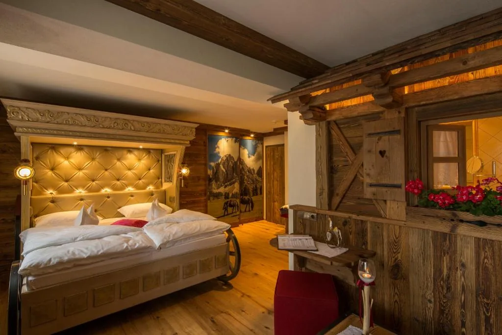 Camera Queen Deluxe — Hotel Al Sonnenhof