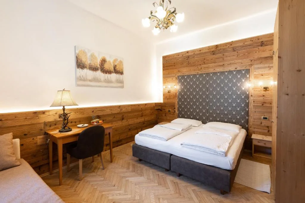 Camera Singola — Albergo al Cervo – Gasthof zum Hirschen