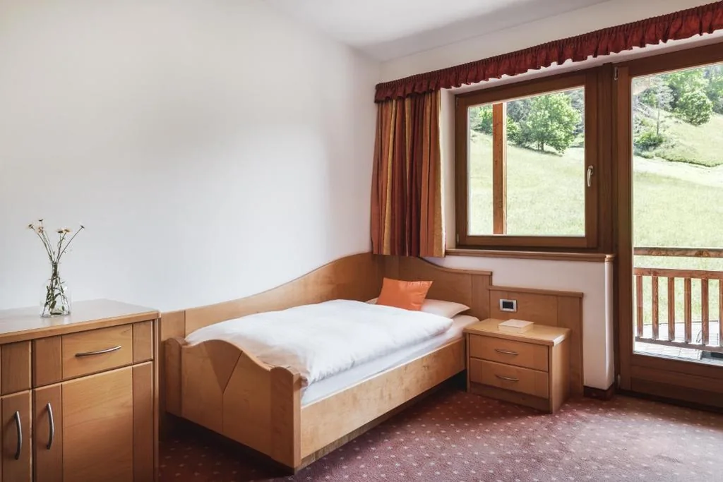 Single Room — BergHotel Majarei