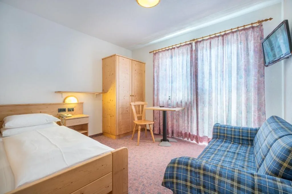 Single Room — Berghotel Schlemmer