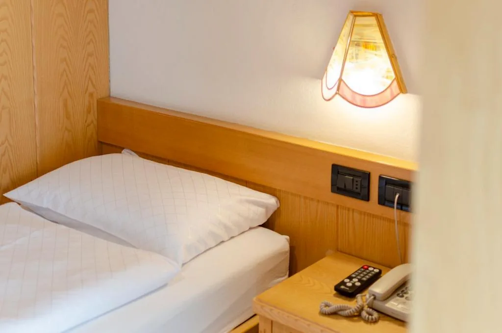 Camera Singola Classic con Balcone — Dolomiten Hotel Irma