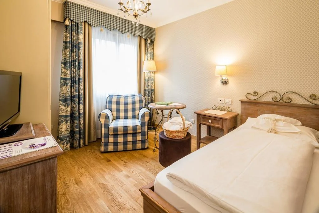 Comfort Single Room — Hotel Mühlbacherhof