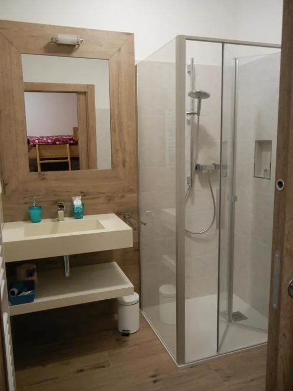Camera Singola con Bagno Privato — B&B RAINA