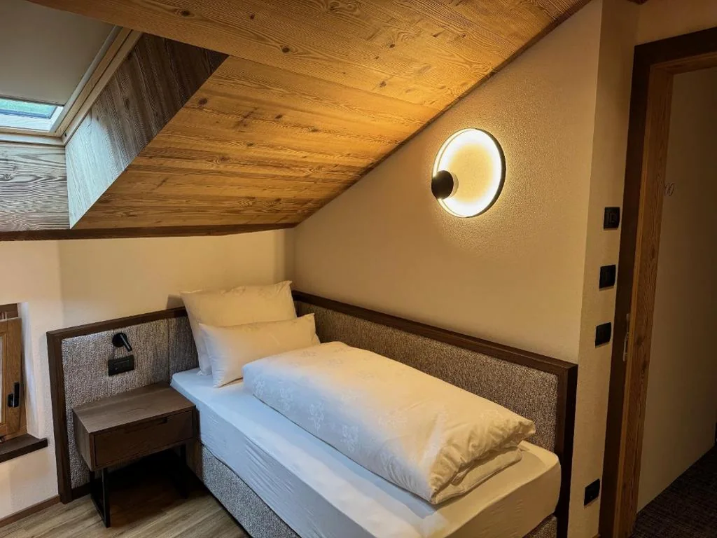 Camera Singola con Bagno Privato — Romantik Villa Cesanueva