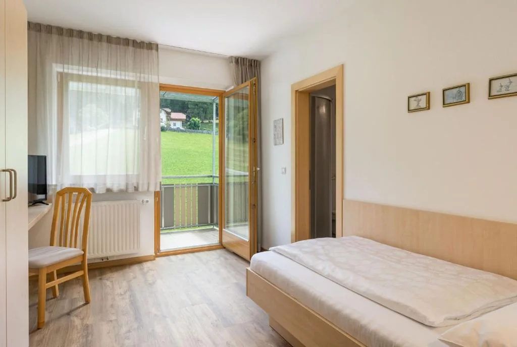 Camera Singola con Balcone — B&B Garni Schorneck