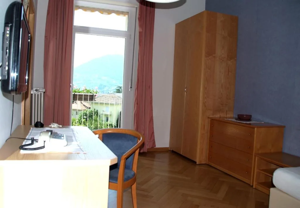 Camera Singola con Balcone — Das Filipinum