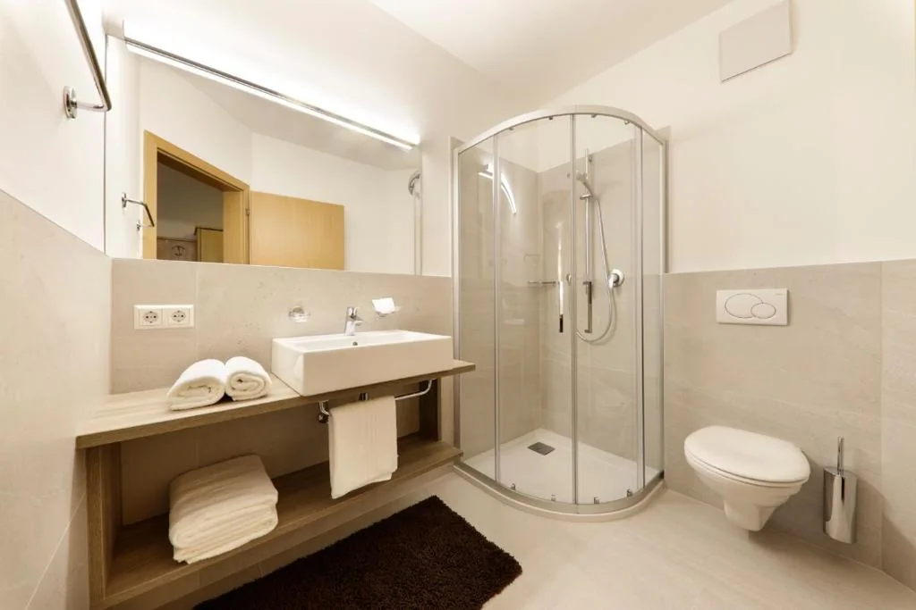 Camera Singola con Balcone — Das Mitterplarser Hotel