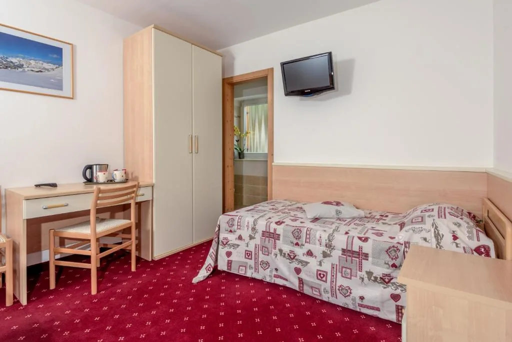 Single Room with Balcony — Garni Ciamorc