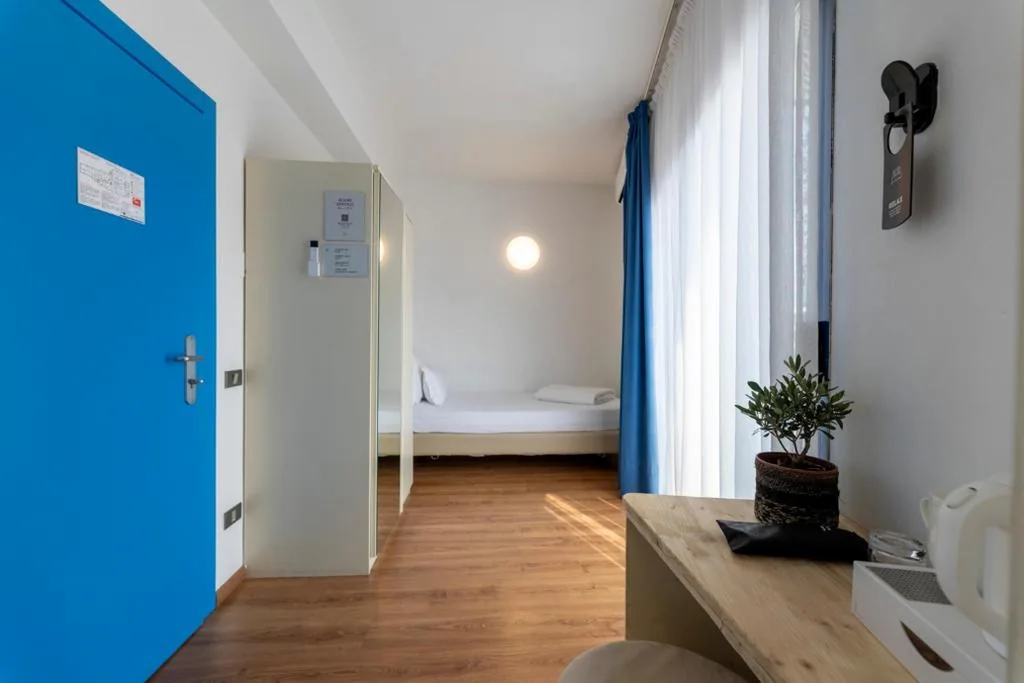 Camera Singola con Balcone — Hi Hotels Riva del Garda