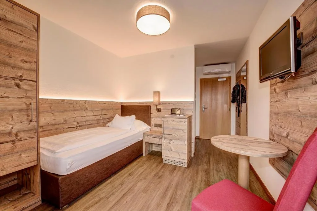 Camera Singola con Balcone — Hotel Der Heinrichshof