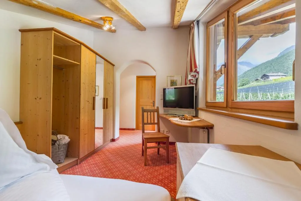 Single Room with Balcony — Hotel Kassian