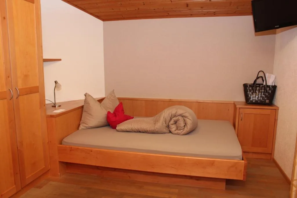 Single Room with Balcony — Pension Widmann
