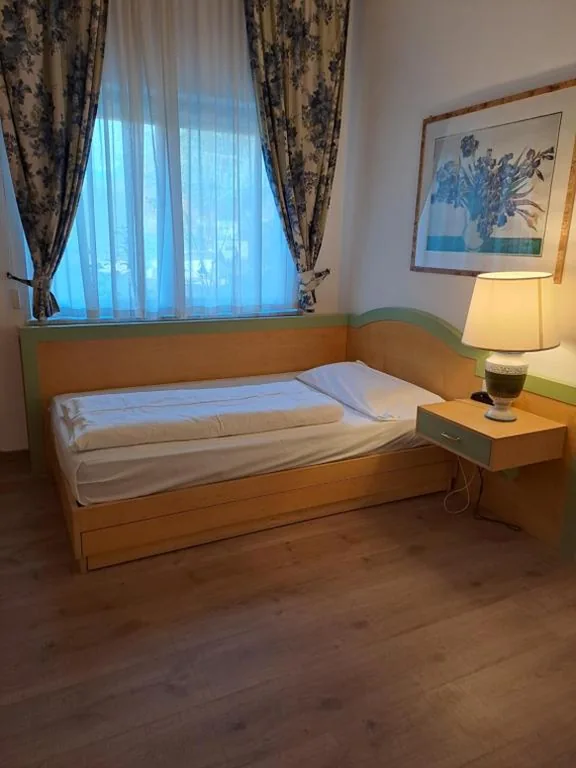 Camera Singola con Letto a Una Piazza e Mezza — Business Resort Parkhotel Werth