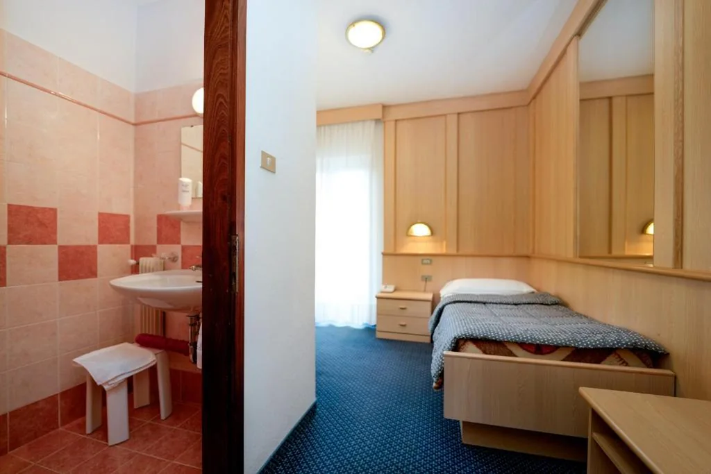 Camera Singola Economy — Hotel Mary