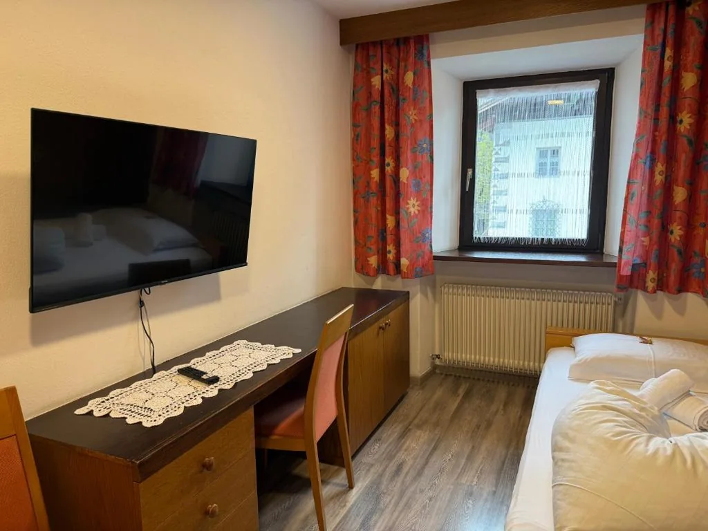Single Room — Gasthof Goldenes Lamm