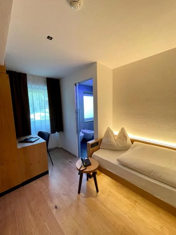 Camera Singola — Hotel Des Alpes