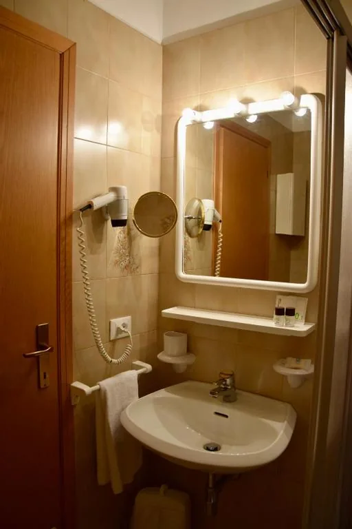 Camera Singola — Hotel Ferrari