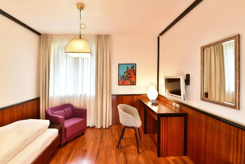 Single Room — Hotel Juliane