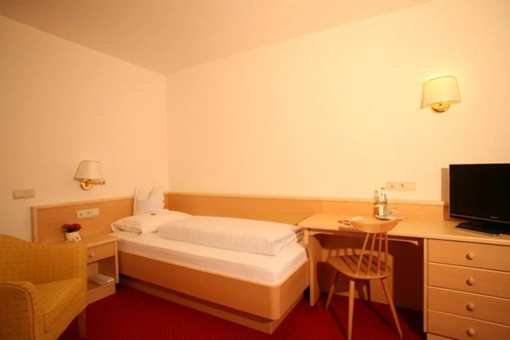Camera Singola — Hotel la Plaza