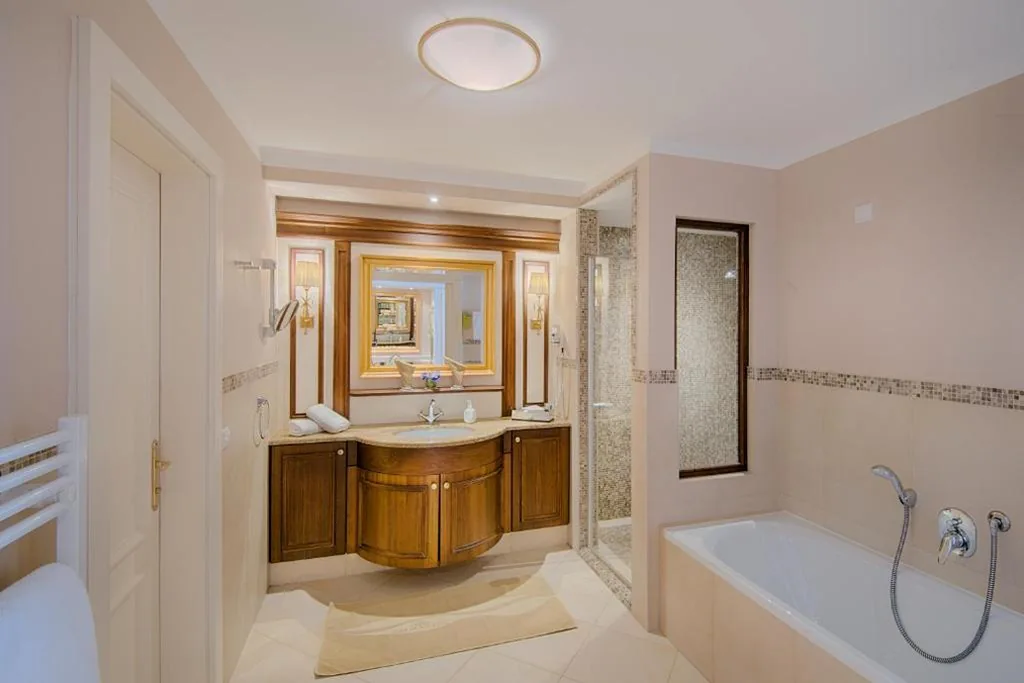 Single Room — Hotel Majestic – Unique Spa Resort