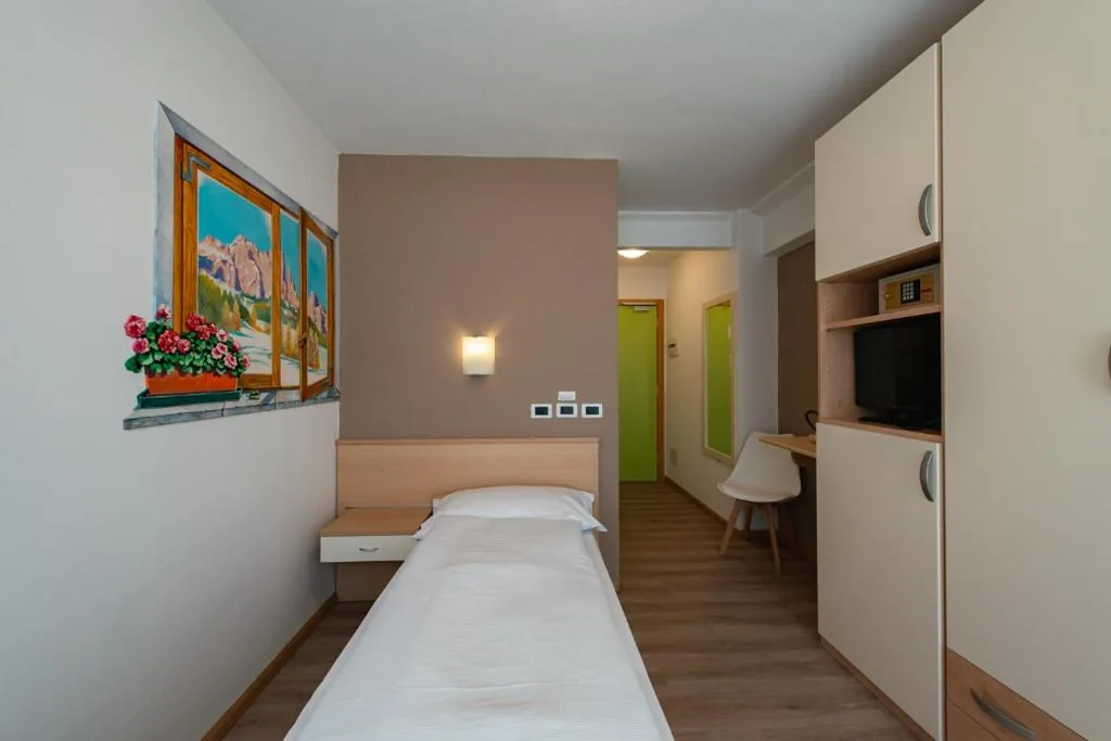 Single Room — Hotel Montana ski-bike-spa