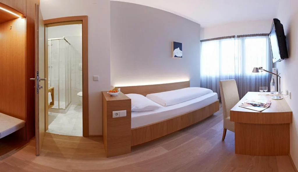 Single Room — Hotel Post Gries