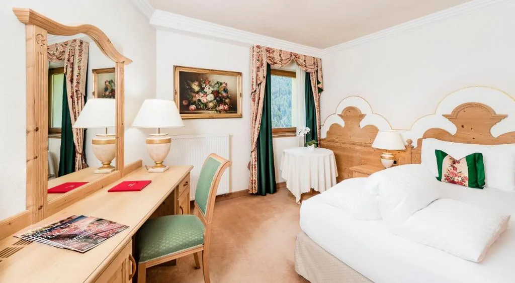 Camera Singola — Hotel Sassongher – Preferred Hotels & Resorts