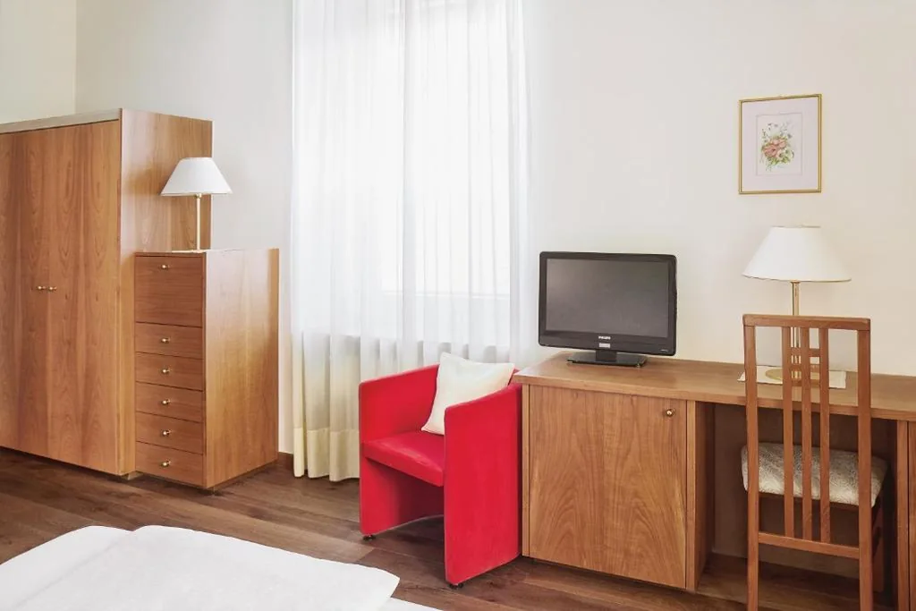 Single Room — Hotel Sonnenhof