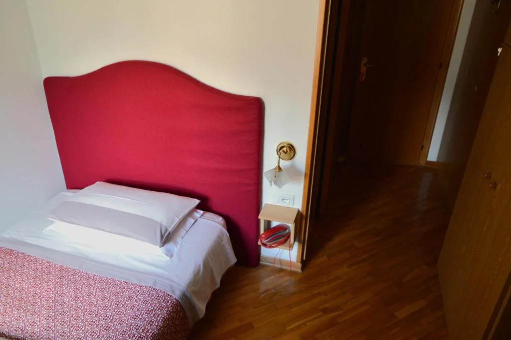 Single Room — Hotel Wanda