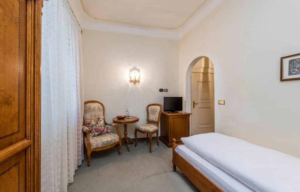 Small Single Room — Romantik Hotel & Restaurant Stafler
