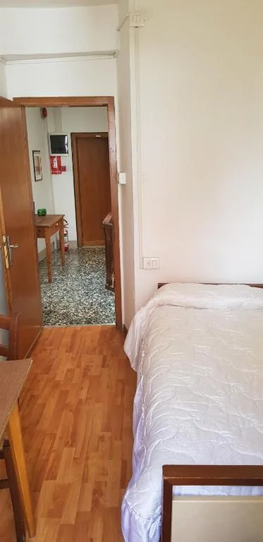Camera Singola Standard con Bagno in Comune — Albergo La Montanara