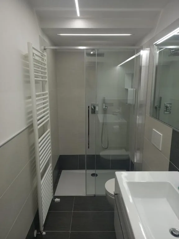 Standard Single Room with Shared Bathroom — Da Chris