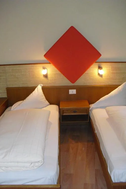 Standard Single Room with Shower — Dependance Villnerhof