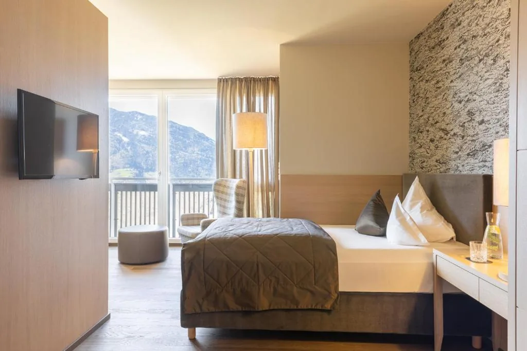 Camera Singola Standard con Vista Montagna — Hotel Patrizia