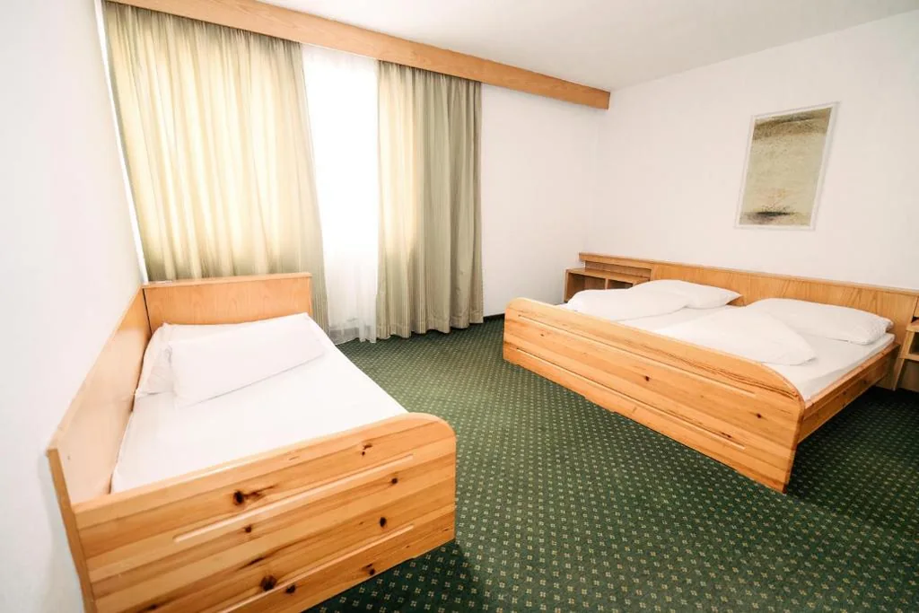 Camera Standard Doppia con Letti Singoli — Hotel Angerer