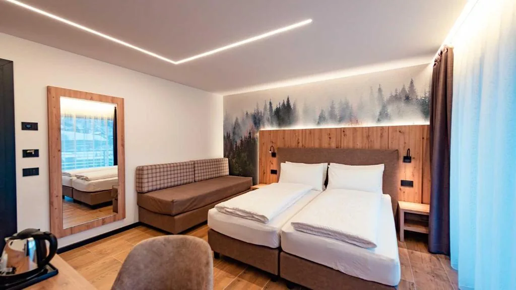 Camera Standard Matrimoniale/Doppia con Letti Singoli — Dolomites Room and Breakfast Formiè