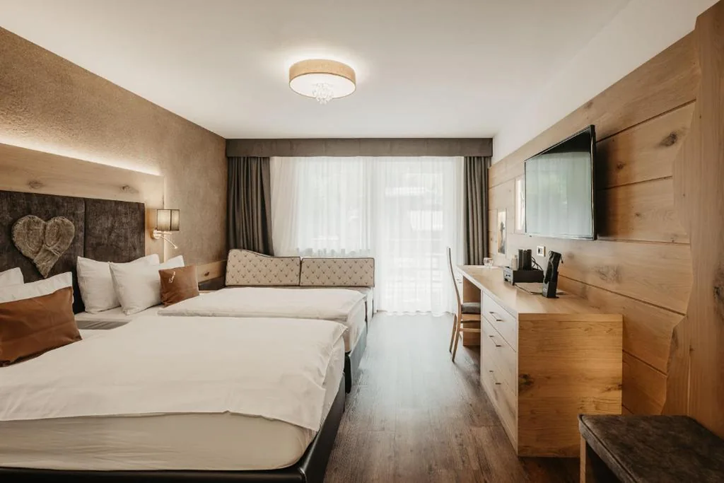 Camera Standard Matrimoniale/Doppia con Letti Singoli con Balcone — Freina Mountain Lifestyle Hotel