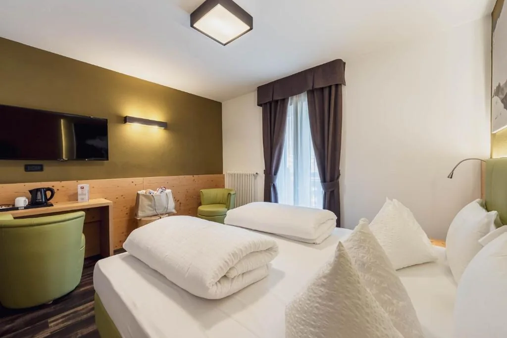 Standard Double/Twin Room — Hotel Chalet Sas Morin