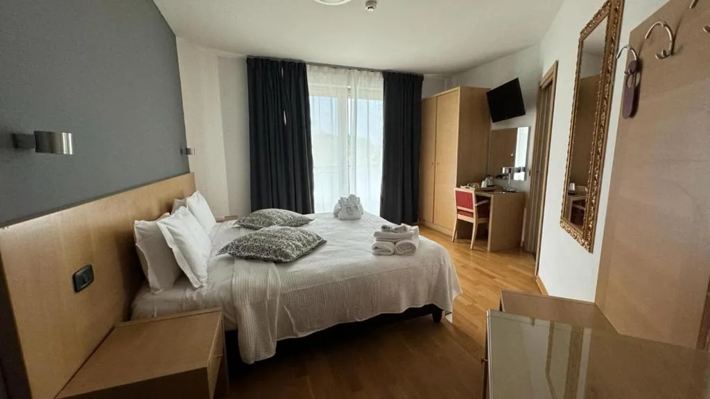 Camera Standard Matrimoniale/Doppia con Letti Singoli — Hotel Oasi Wellness & Spa