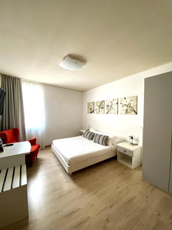 Camera Superior Matrimoniale/Doppia con Letti Singoli — Alle Porte