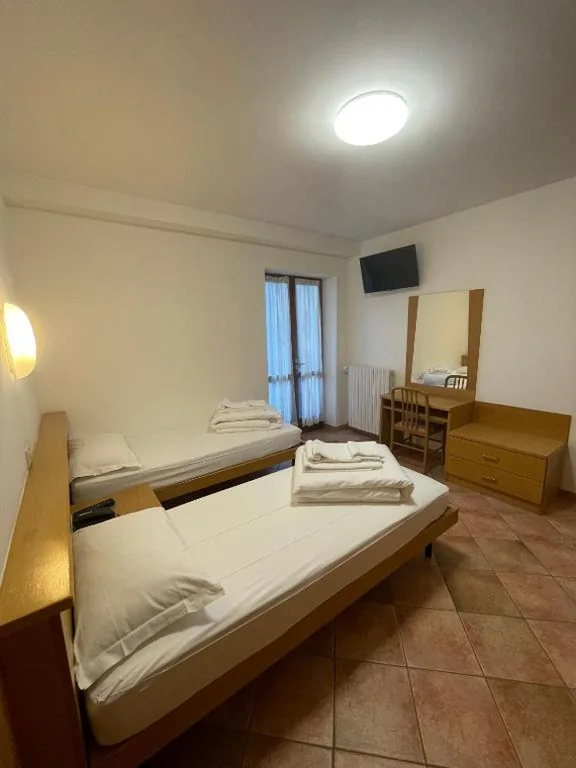 Camera Superior Matrimoniale/Doppia con Letti Singoli — Casa Santa Maria