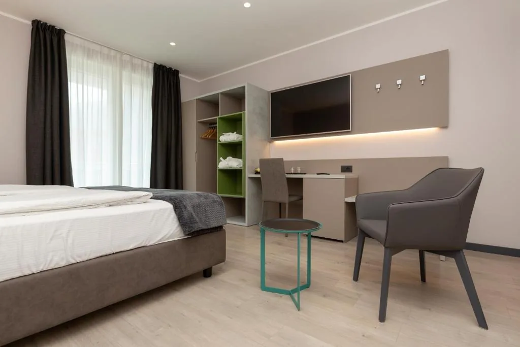 Superior Double/Twin Room with Balcony — Garda Life