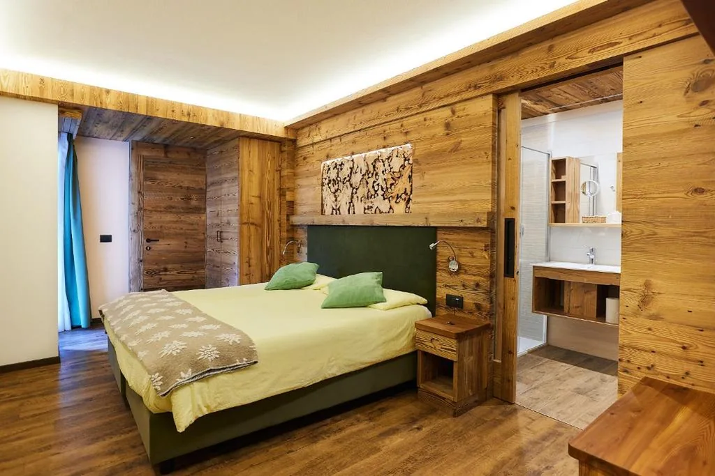 Superior Double/Twin Room — Hotel Aurora